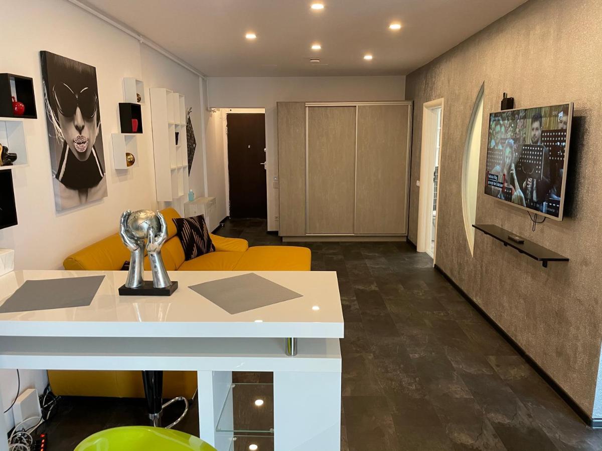 Fancy Westpark 2 Residence Lakeview W7 Bükreş Dış mekan fotoğraf